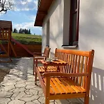 Goldenbach Tatil Evi *